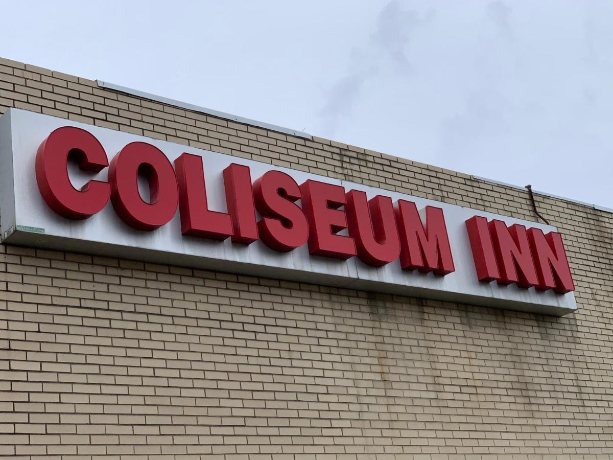 Coliseum Inn & Suites - Garden City Long Island East Meadow 외부 사진