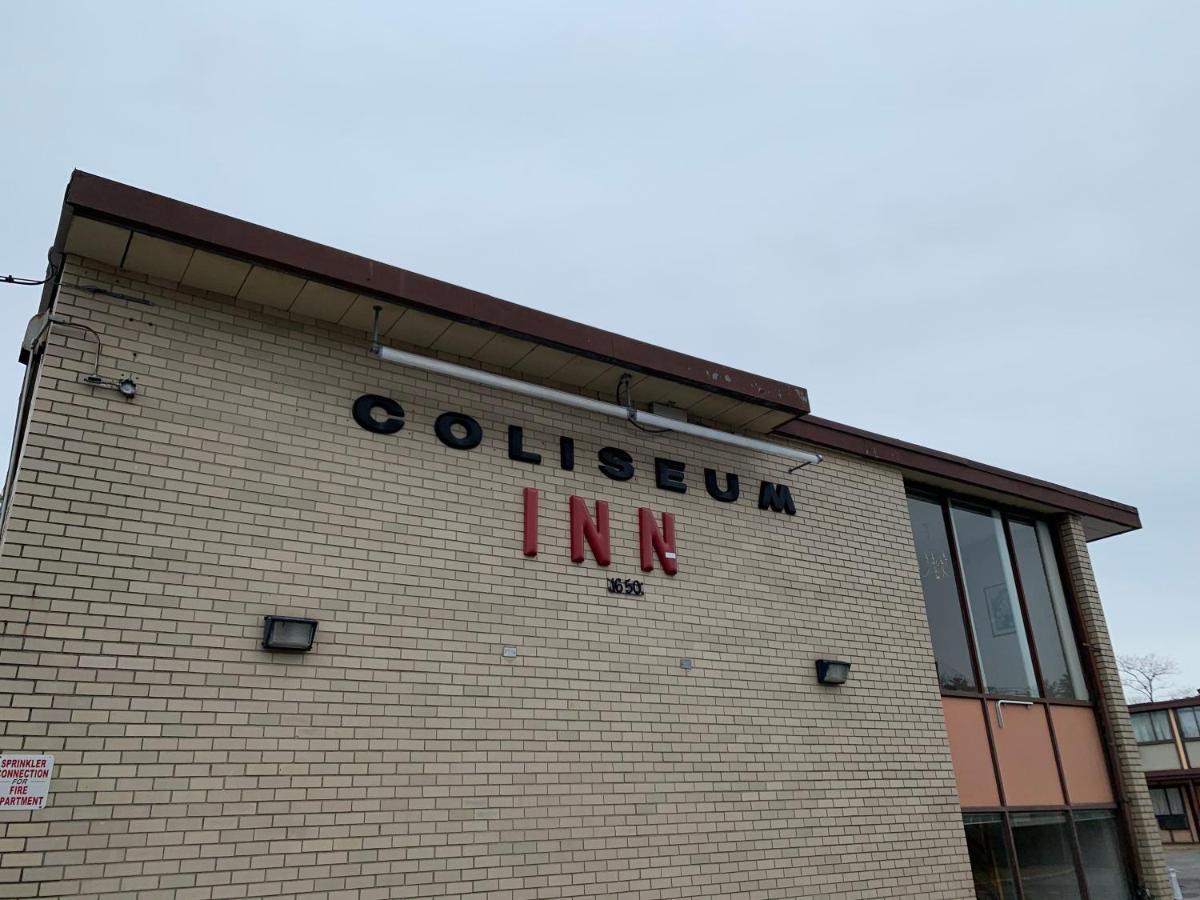 Coliseum Inn & Suites - Garden City Long Island East Meadow 외부 사진