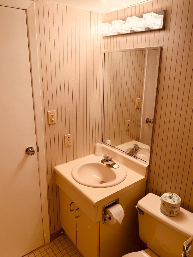 Coliseum Inn & Suites - Garden City Long Island East Meadow 외부 사진